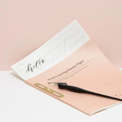 À L'aise - Calligraphy Workbook - Brush Lettering Calligraphy Workbooks 9 À L'aise - Calligraphy Workbook - Brush Lettering Calligraphy Workbooks