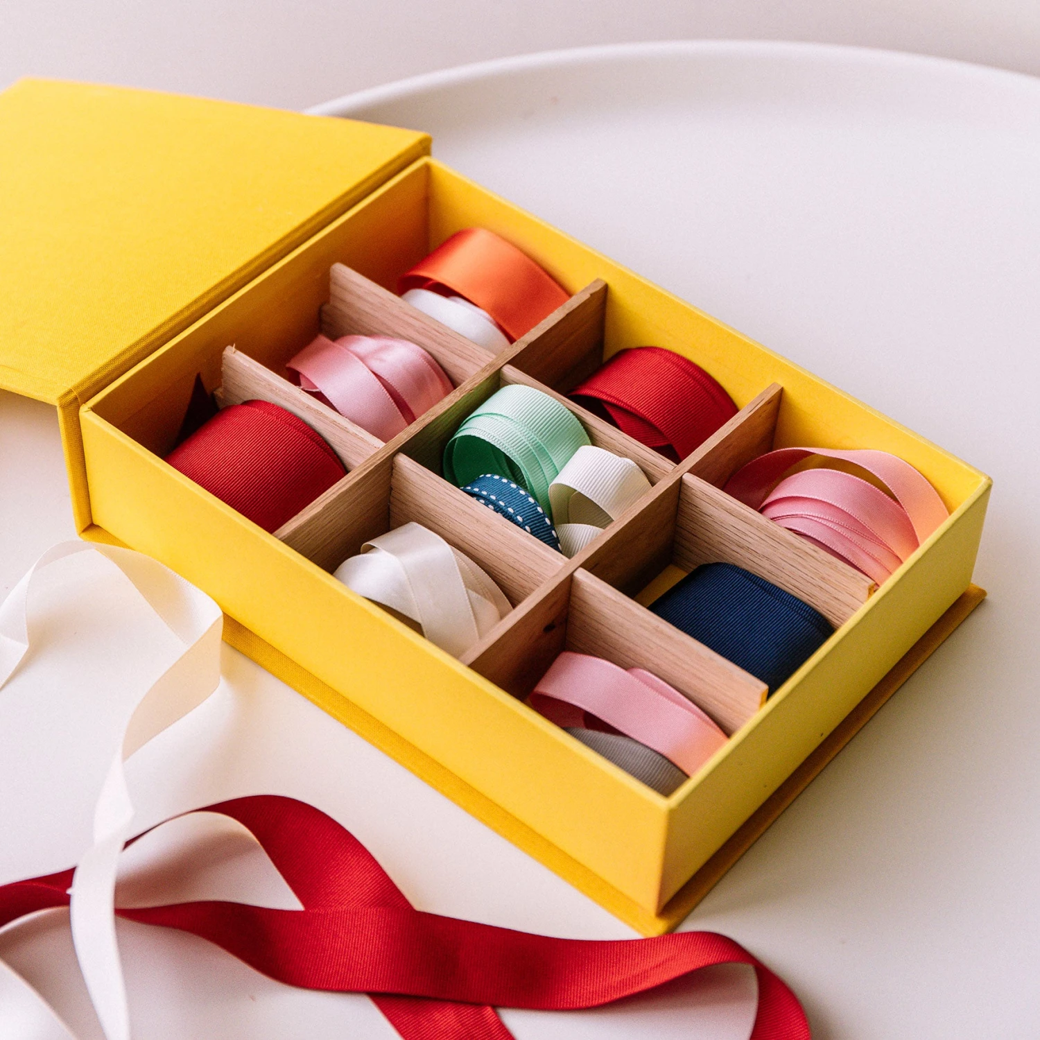 Bookbinders Design - Box Divider - A4 - 3.5 Cm Boxes 6 Bookbinders Design - Box Divider - A4 - 3.5 Cm Boxes