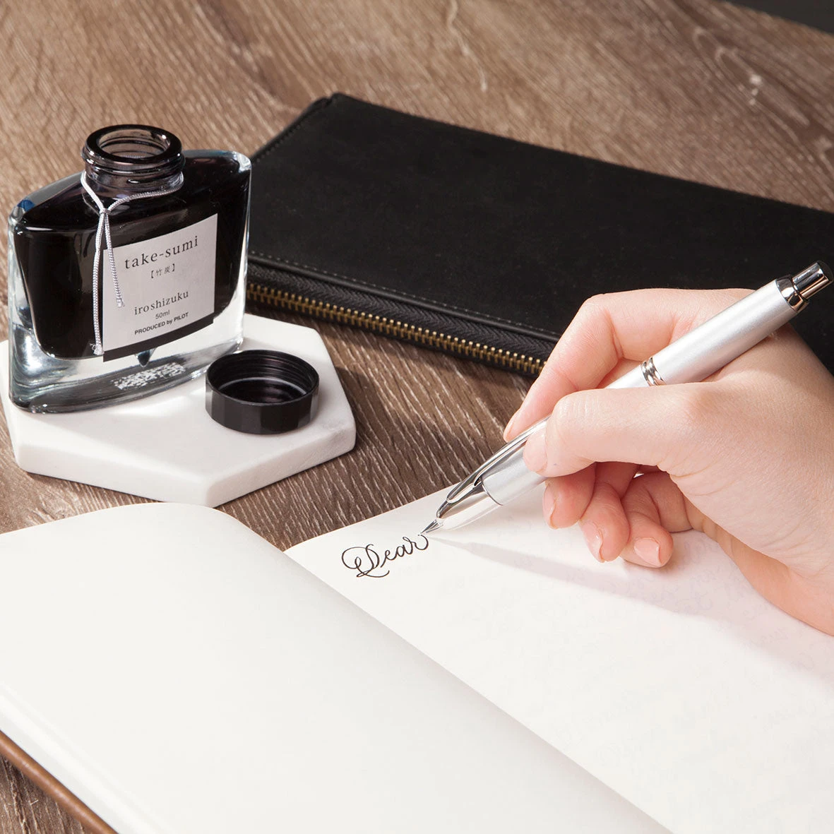 Pilot - Fountain Pen - Capless - White (Silver Trim) 4 Pilot - Fountain Pen - Capless - White (Silver Trim)