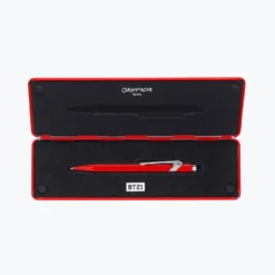 Ballpoint Pens Caran D'Ache - Ballpoint Pen - 849 Bar - Caran D'Ache + LINE FRIENDS (Red) 8 Ballpoint Pens Caran D'Ache - Ballpoint Pen - 849 Bar - Caran D'Ache + LINE FRIENDS (Red)