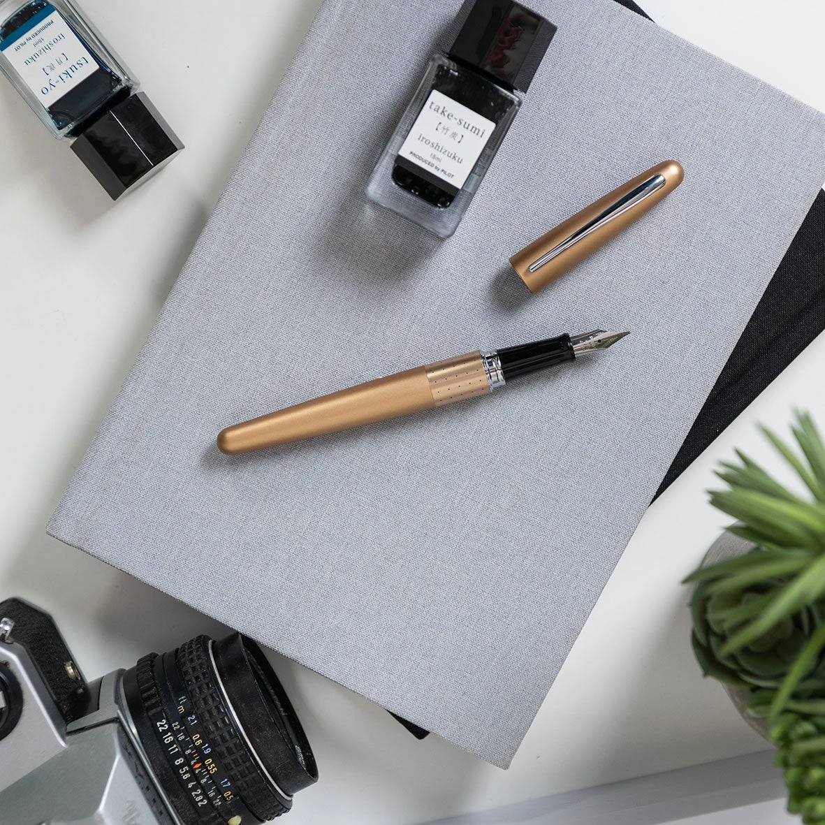 Pilot - Fountain Pen - Metropolitan (MR1) - Gold 4 Pilot - Fountain Pen - Metropolitan (MR1) - Gold