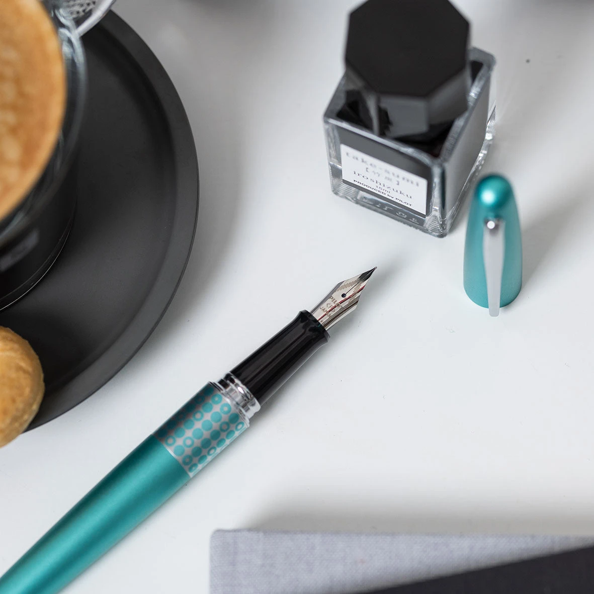 Pilot - Fountain Pen - Metropolitan (MR3) - Aqua (Dots) 4 Pilot - Fountain Pen - Metropolitan (MR3) - Aqua (Dots)