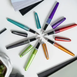 Fountain Pens Pilot - Fountain Pen - Metropolitan (MR3) - Orange (Flower) 8 Fountain Pens Pilot - Fountain Pen - Metropolitan (MR3) - Orange (Flower)