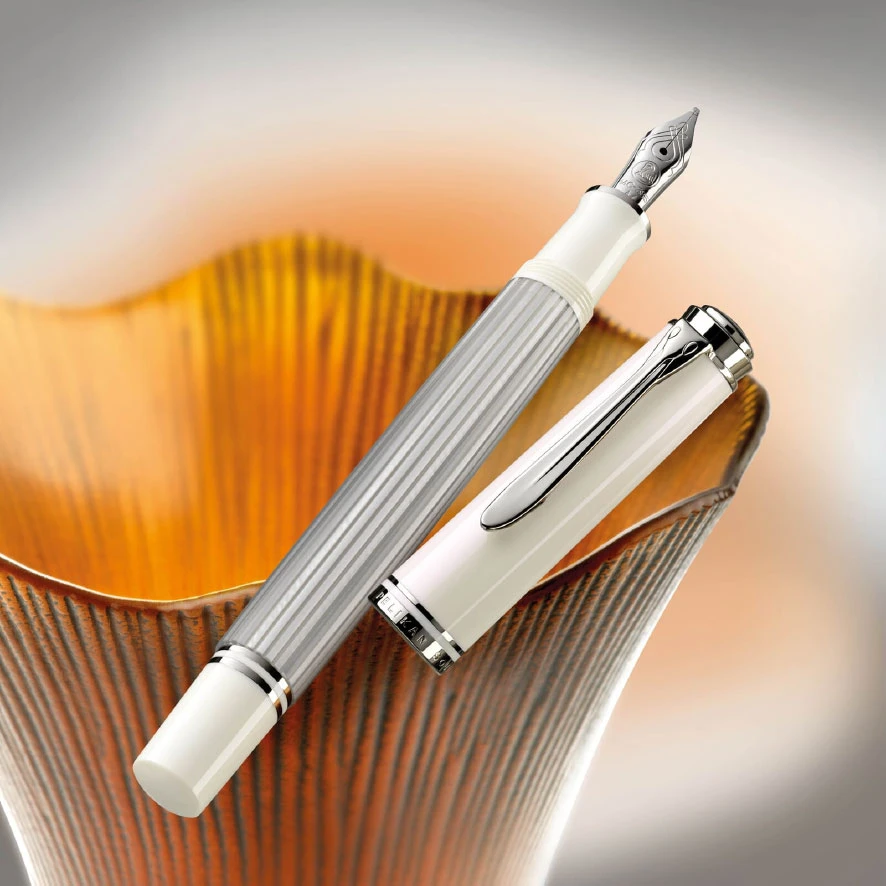 Pelikan - Souverän M405 Fountain Pen - Silver-White Fountain Pens 5 Pelikan - Souverän M405 Fountain Pen - Silver-White Fountain Pens